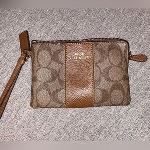 SOLD- Coach Corner Zip Wristlet Wallet Purse in Gold/Lt Khaki/Lt Saddle